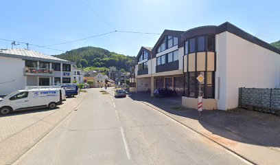 Defibrillator